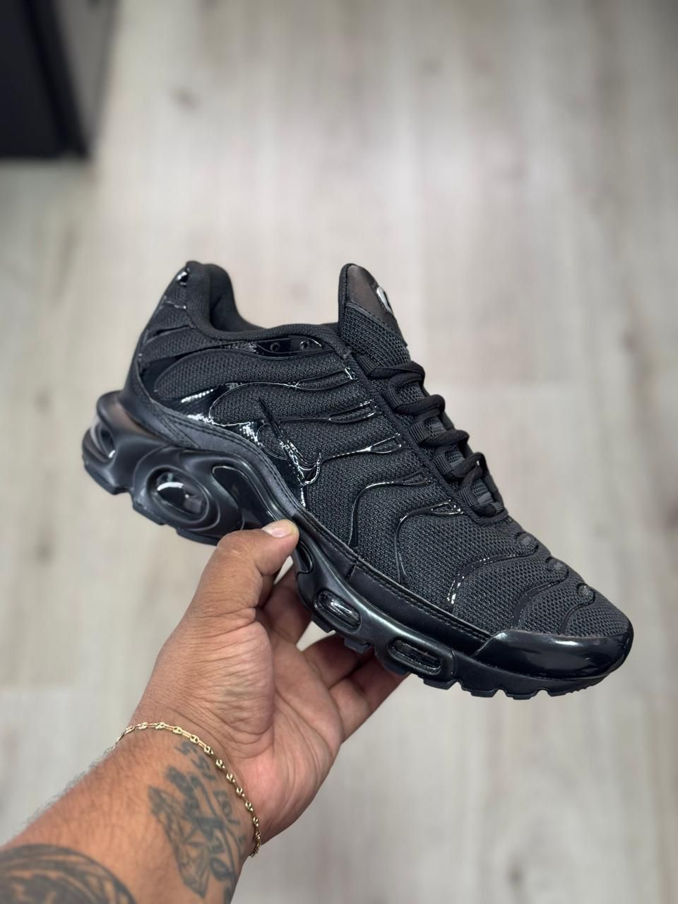 NIKE 02