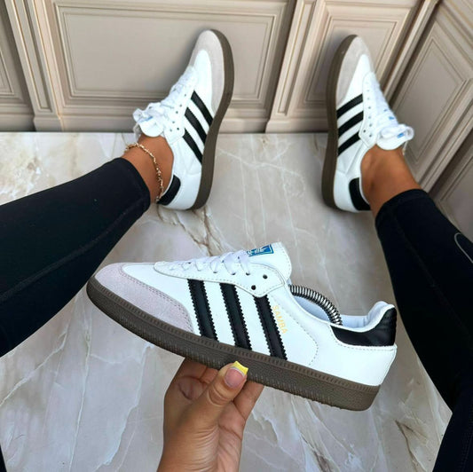 ADIDAS 05